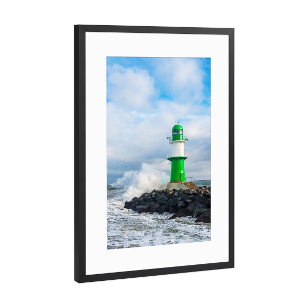 Poster mit Rahmen Schwarz (Metallic) "Molenturm und Sturm" artboxONE - Natur,Reise,Architektur,Reise / Strand und Meer