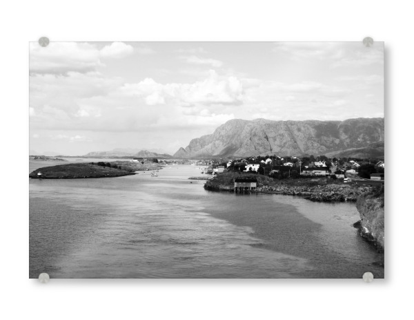 Acrylglasbild "Die Küste Norwegens" artboxONE - Natur,Reise,Schwarzweiß,Reise / Strand und Meer,Reise / Länder