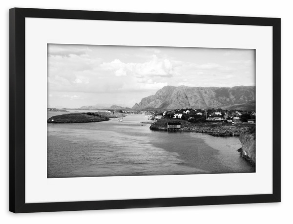 Poster mit Rahmen schwarz "Die Küste Norwegens" artboxONE - Natur,Reise,Schwarzweiß,Reise / Strand und Meer,Reise / Länder