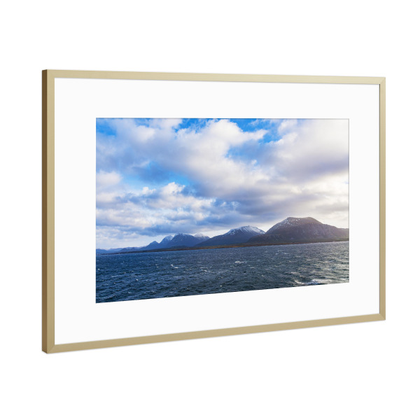 Poster mit Rahmen Gold "Felsen und Berge nahe Kristiansund" artboxONE - Natur,Reise,Reise / Strand und Meer,Reise / Länder