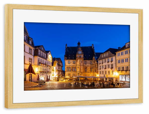 Poster mit Rahmen kiefer "Marburger alte Rathaus" artboxONE - Architektur - Marburg,Marburg an der lahn,Hessen,Rathaus,Nacht,Blaue stunde