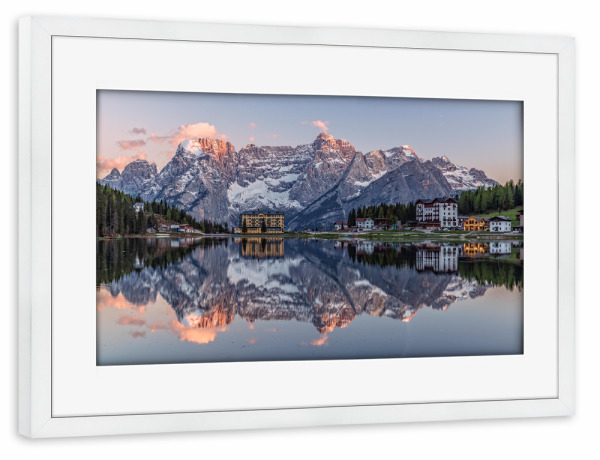 Poster mit Rahmen weiß "Sonnenuntergang am Misurinasee" artboxONE - Natur,Reise,Reise / Länder