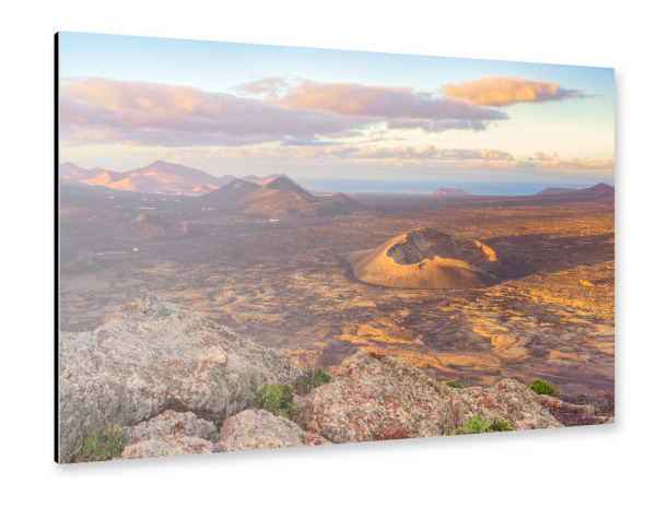 Alu-Dibond "Blick zum Vulkan El Cuervo" 30x20 cm artboxONE
