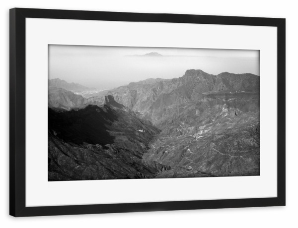 Poster mit Rahmen schwarz "View to Teide Mountain" artboxONE - Reise,Schwarzweiß,Reise / Länder
