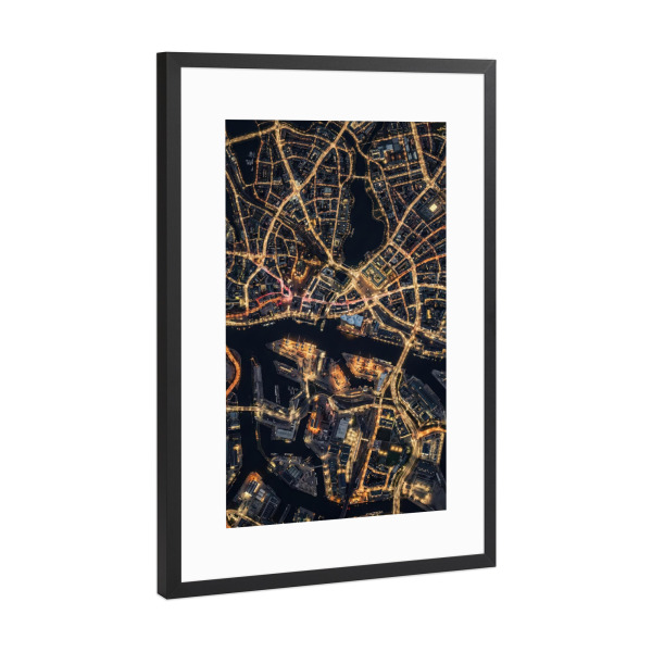 Poster mit Rahmen Schwarz (Metallic) "Hamburg von oben bei Nacht" artboxONE - Städte / Hamburg,Kartografie