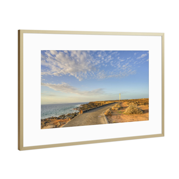 Poster mit Rahmen Gold "Punta Pechiguera auf Lanzarote" artboxONE - Natur,Reise,Reise / Strand und Meer