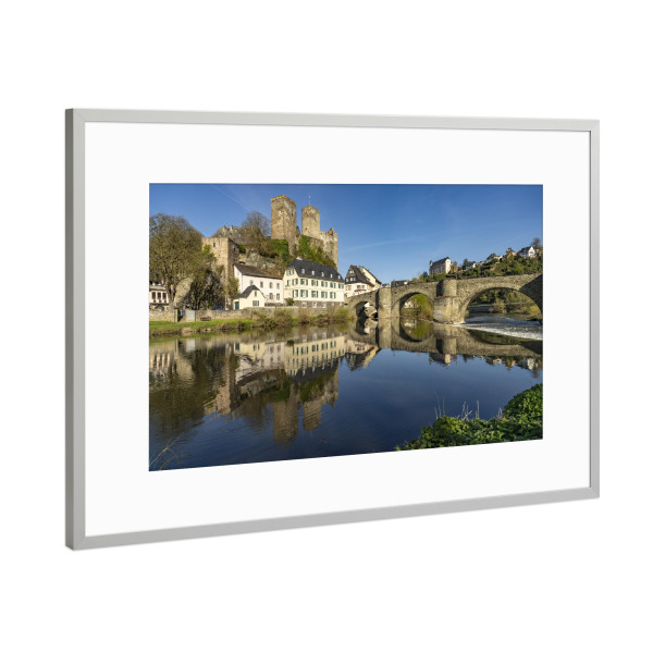 Poster mit Rahmen Silber "Burg Runkel" artboxONE - Natur,Reise - Runkel,Limburg-weilburg,Hessen,Lahntal,Lahn,Lahn valley,Burg,Castle