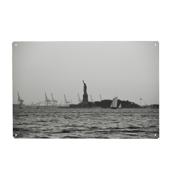 Holzbild "Blick auf den Hafen von NYC" artboxONE - Städte / New York,Reise,Schwarzweiß,Reise / Strand und Meer,Reise / Länder