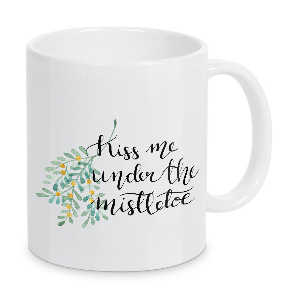 Tasse "Kiss me under the mistletoe" artboxONE - Typografie,Liebe,Fashion,Weihnachten