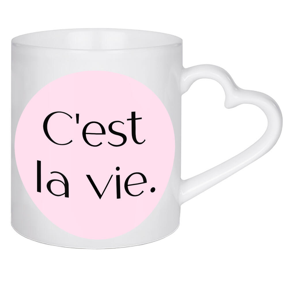 Herztasse "C'est la vie deux" artboxONE - Typografie,Menschen,Schwarzweiß,Liebe,Fashion - Quote,French,Fashion,Typography