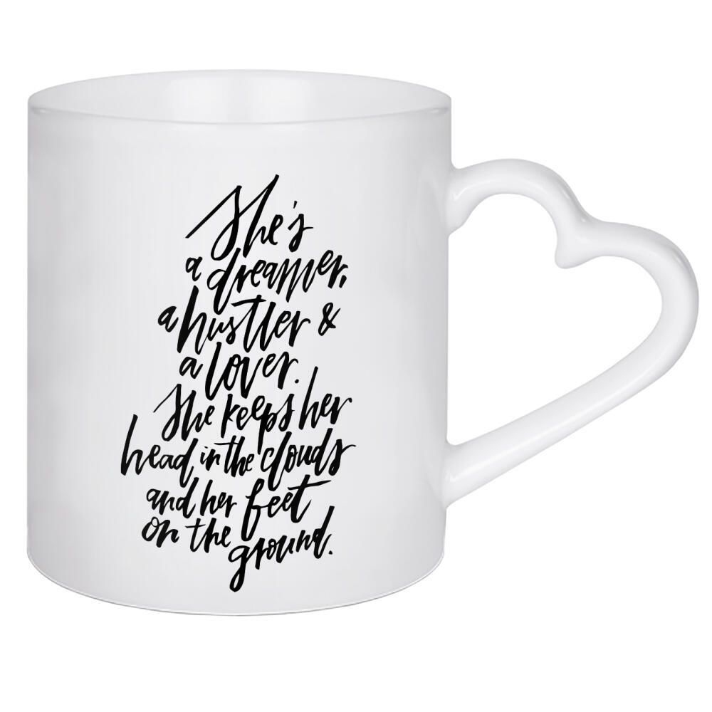 Herztasse "She's A Dreamer Hustler Lover" artboxONE - Typografie,Schwarzweiß - Motivational,Quote,Lettering