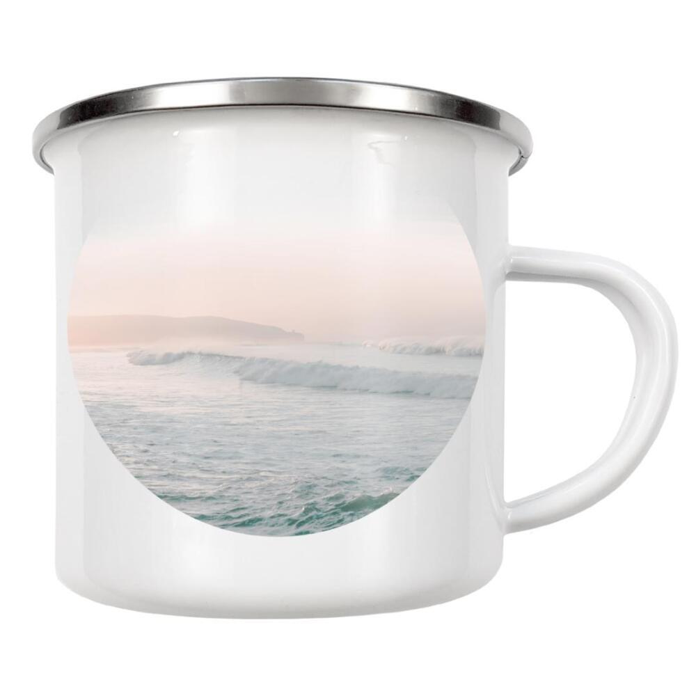 Emaille Tasse "Vanilla Sky Beach" artboxONE - Natur,Reise,Reise / Strand und Meer - Beach,Pastel,Minimalist,Strand,Meer,Sea,Natur,Nature,Travel,Reise
