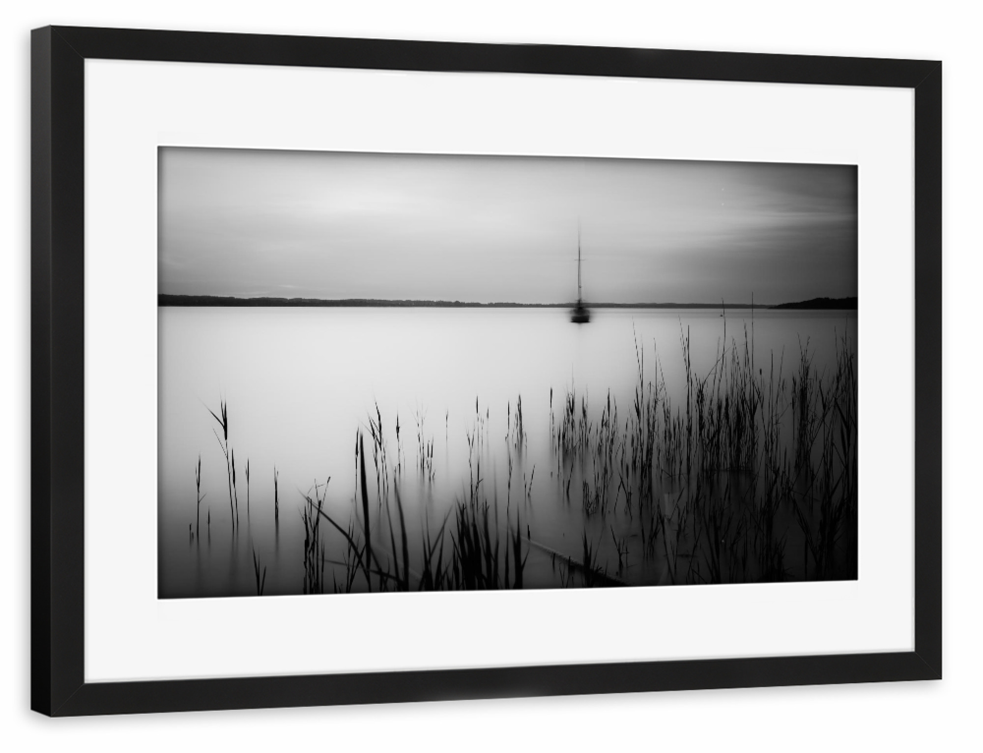 Poster mit Rahmen schwarz "Silent bw" artboxONE - Natur,Schwarzweiß - See,Schilf,Boot,Nebelkrieger,Ruhe,Entspannung,Silence,Stille