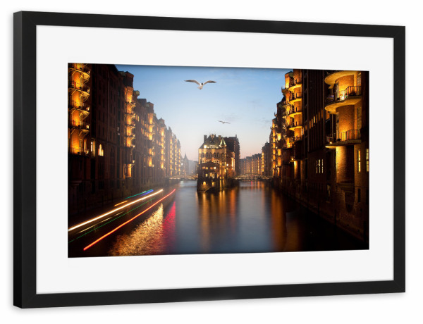 Poster mit Rahmen schwarz "Speicherstadt Hamburg" artboxONE - Städte / Hamburg