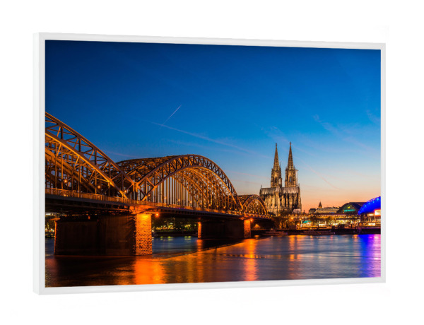 Poster mit weißem Rahmen "Kölner Dom mit Mond" artboxONE - Städte / Köln