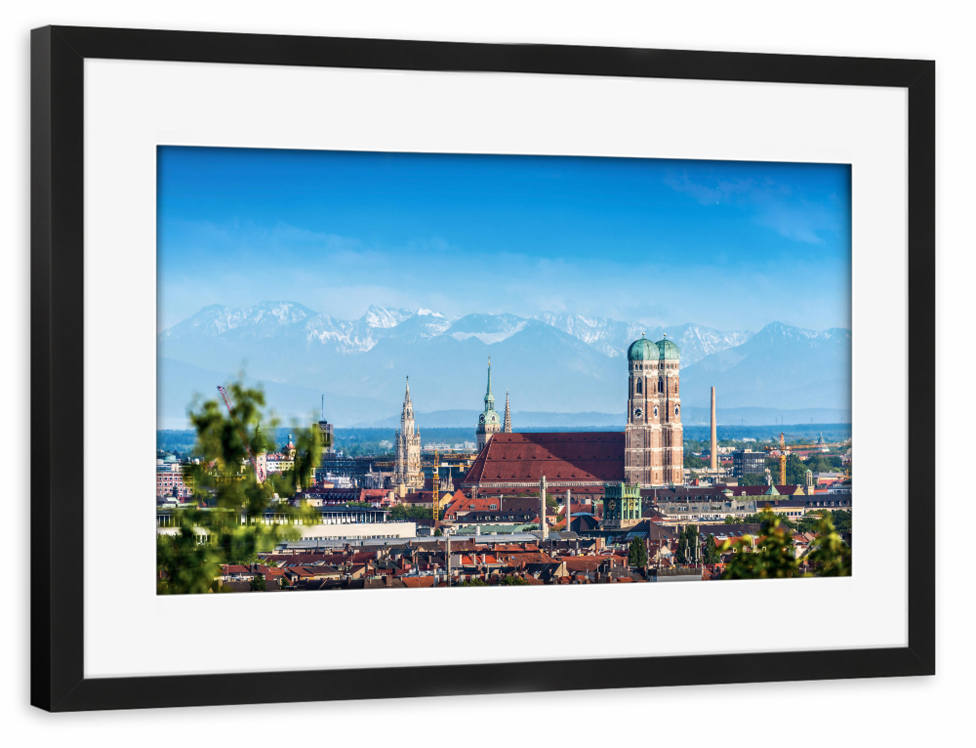 Poster mit Rahmen schwarz "Frauenkirche mit Bergen" artboxONE - Städte / München,Reise