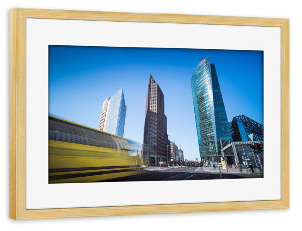 Poster mit Rahmen kiefer "Potsdamer Platz Rush Hour" artboxONE - Städte / Berlin