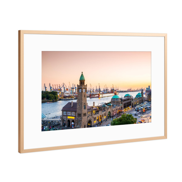 Poster mit Rahmen Kupfer "Landungsbrücken Abendrot" artboxONE - Städte / Hamburg