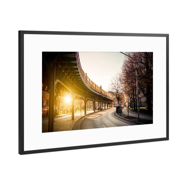 Poster mit Rahmen Schwarz (Metallic) "Berlin Hochbahn" artboxONE - Städte / Berlin,Reise