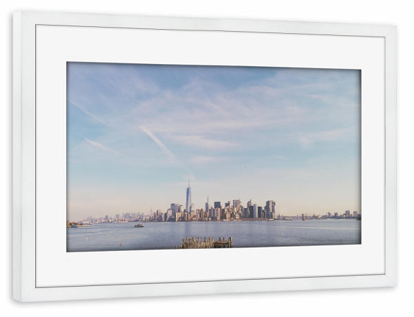 Poster mit Rahmen weiß "Blick aus der Ferne II" artboxONE - Städte / New York