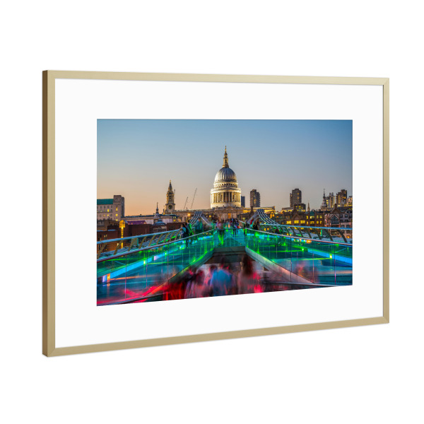 Poster mit Rahmen Gold "London Lights" artboxONE - Städte / London - London,Großbritanien,England,Britian,Skyline,Gebäude,Architektur
