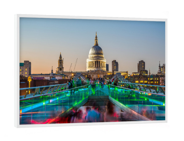 Poster mit weißem Rahmen "London Lights" artboxONE - Städte / London - London,Großbritanien,England,Britian,Skyline,Gebäude,Architektur