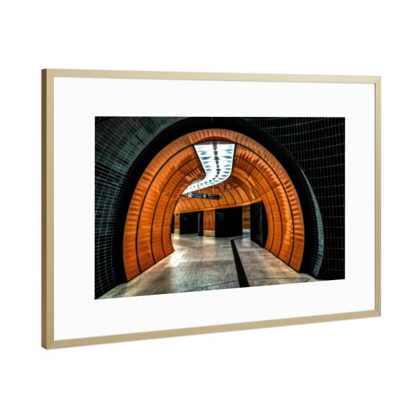 Poster mit Rahmen Gold "U-Bahn Marienplatz" artboxONE - Städte / München,Architektur - Subway,Underground,Ubahn,Strassenbahn,Untergrund,City,Urban
