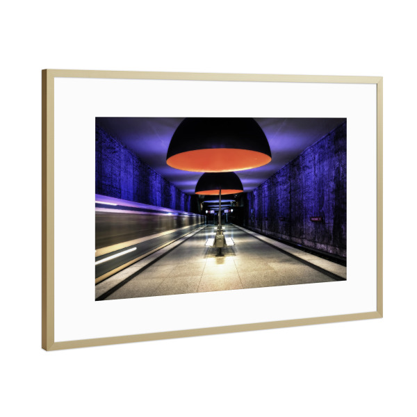 Poster mit Rahmen Gold "U-Bahn Westfriedhof" artboxONE - Städte / München,Architektur - Subway,Underground,Ubahn,Strassenbahn,Untergrund,City,Urban