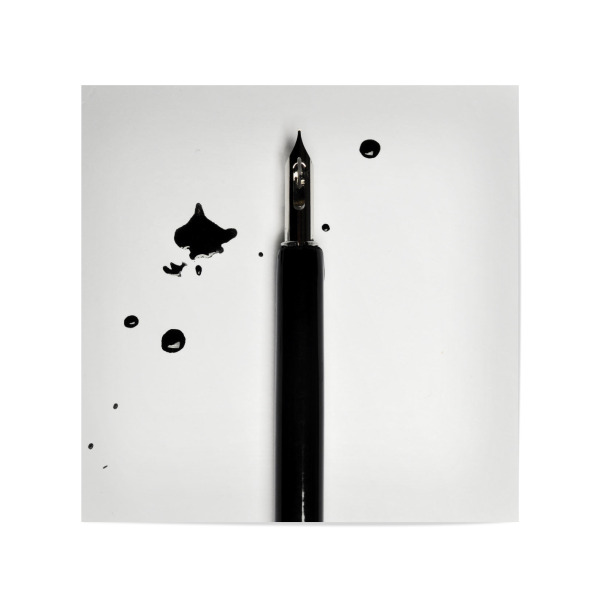 Poster 20x20 cm "Schreibblockade" artboxONE - Schwarzweiß - Stift,Füller,Tintenklecks,Klecks,Tinte,Füllfederhalter,Feder,Geometrisch