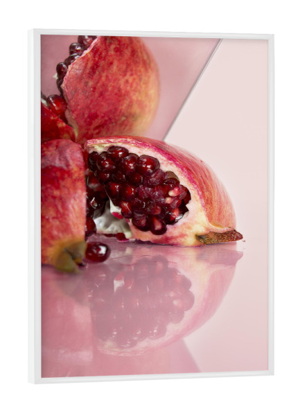 Poster mit weißem Rahmen "Mirror pomegranate I 2" artboxONE - Rock the kitchen,Essen & Trinken