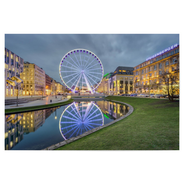 Poster "Düsseldorf Corneliusplatz am Abend" artboxONE - Städte / Düsseldorf - Düsseldorf,Corneliusplatz,Lights,Lichter,Kirmes,Riesenrad