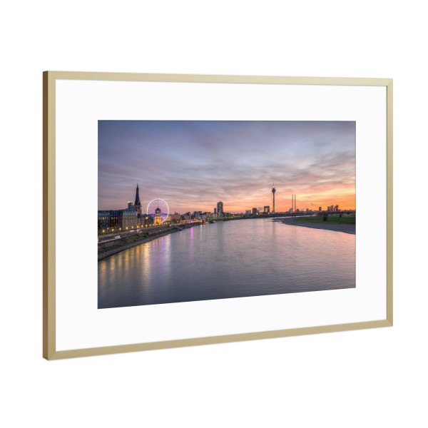 Poster mit Rahmen Gold "Düsseldorf Skyline 2" artboxONE - Städte / Düsseldorf - Düsseldorf,Skyline,Skyline