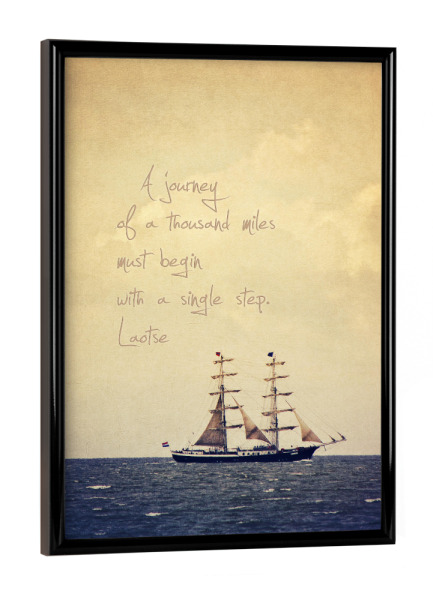 Poster mit schwarzem Rahmen "Sailing" artboxONE - Typografie,Reise / Strand und Meer