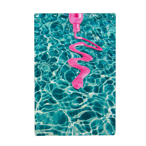 Metall Poster "Pool Party" artboxONE - Reise / Strand und Meer,Unterwasser - Pool,Sommer,Urlaub,Sonne,Nagellack,Nagelllack,Reflexionen,Entspannen