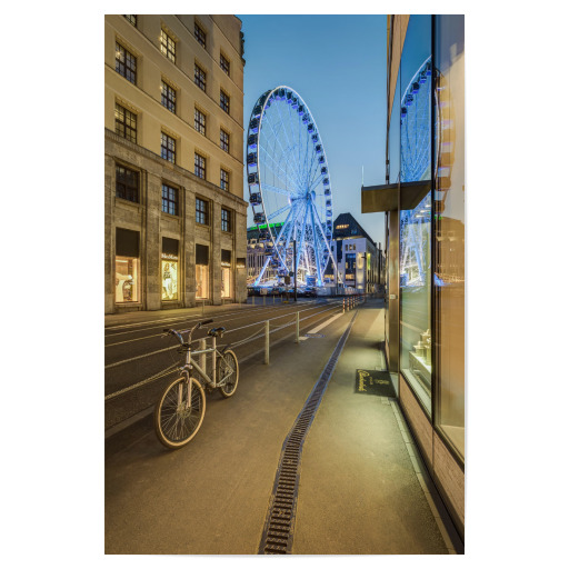 At the Kö-Bogen in Düsseldorf