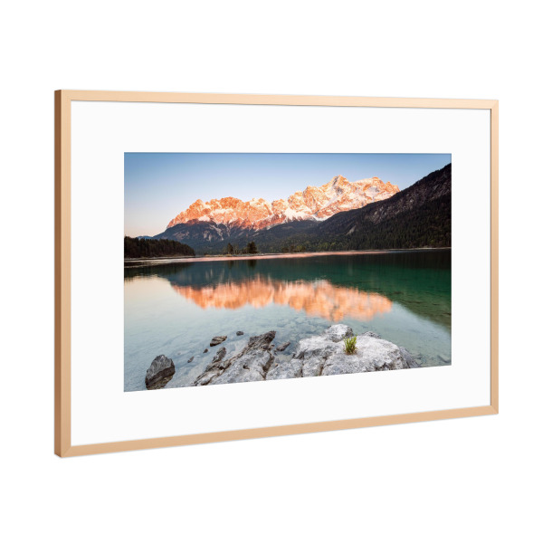 Poster mit Rahmen Kupfer "Alpenglühen am Zugspitzmassiv" artboxONE - Natur,Reise