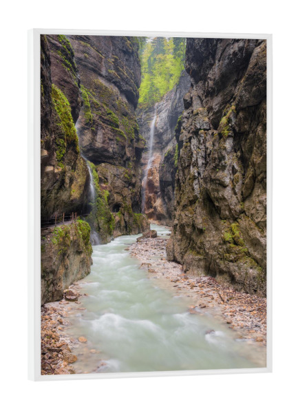 Poster mit weißem Rahmen "Partnachklamm Garmisch-Partenkirchen" artboxONE - Natur,Reise