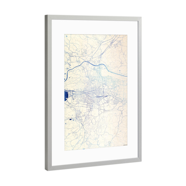 Poster mit Rahmen Silber "Klagenfurt-am-Wörthersee Österreich Blue Infusion Map I" artboxONE - Städte,Reise,Kartografie