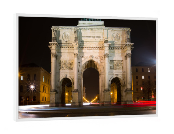 Poster mit weißem Rahmen "Siegestor München" artboxONE - Städte,Architektur - München,Siegestor,Architektur,Langzeitbelichtung,Lichtspuren