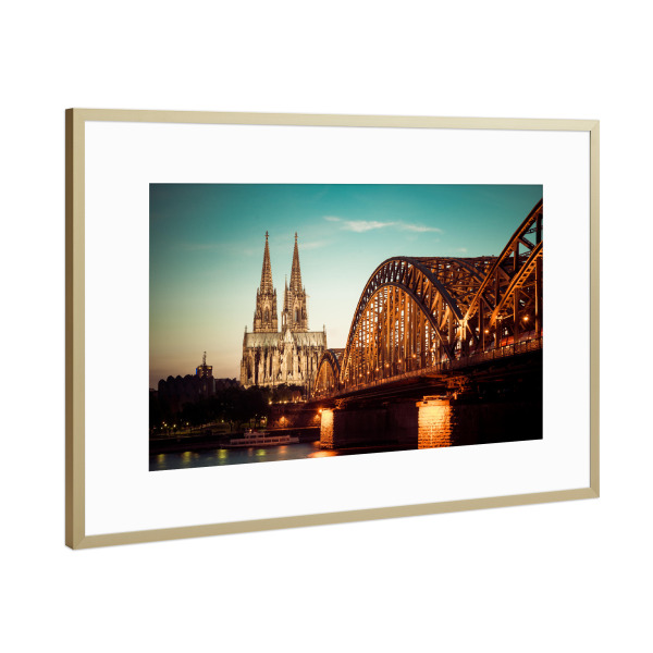 Poster mit Rahmen Gold "Köln Night Sky" artboxONE - Städte - Köln,Rhein,Dom,Hohenzollernbrücke