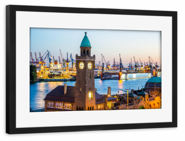 Poster mit Rahmen schwarz "Hamburg Landungsbrücken am Abend" artboxONE - Städte,Architektur - Hamburg,Hafen,St. pauli,Landungsbrücken