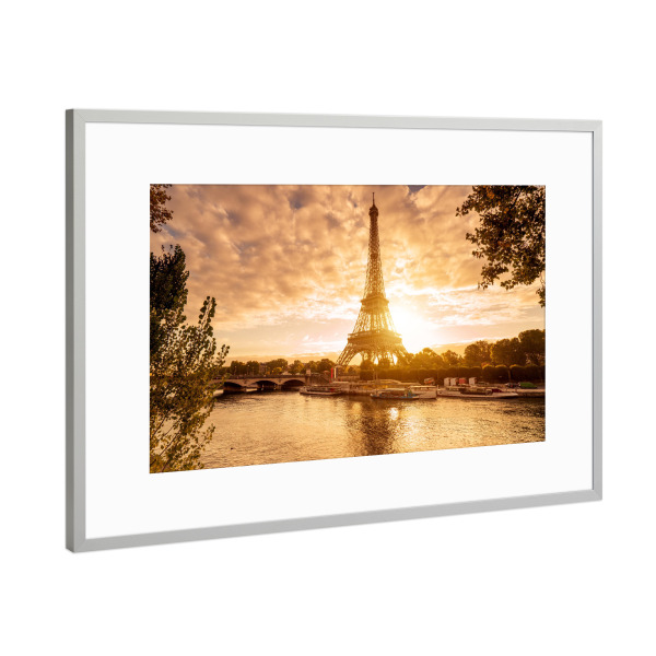 Poster mit Rahmen Silber "Paris Eiffelturm at sunset" artboxONE - Städte - Paris,Eiffelturm,Frankreich,Seine