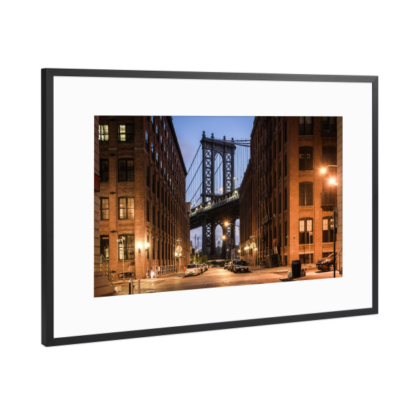 Poster mit Rahmen Schwarz (Metallic) "Brooklyn 4 AM" artboxONE - Architektur - Manhattan,New york,Brücke,Big apple,Usa,Amerika