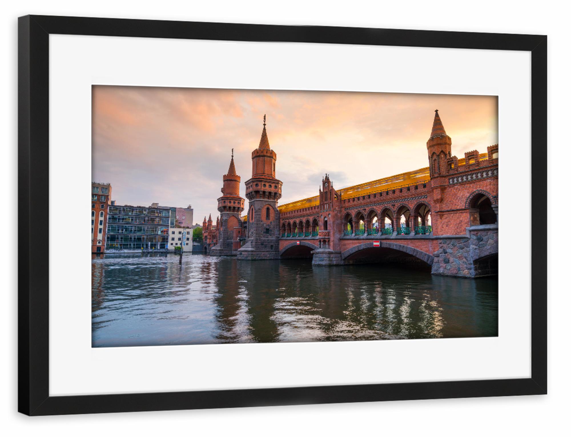 Poster mit Rahmen schwarz "Berlin Oberbaumbrücke Abendromantik" artboxONE - Städte - Berlin