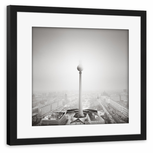 Poster mit Rahmen schwarz "Ode to Berlin | Fernsehturm" artboxONE - Städte,Reise,Schwarzweiß,Architektur,Retro
