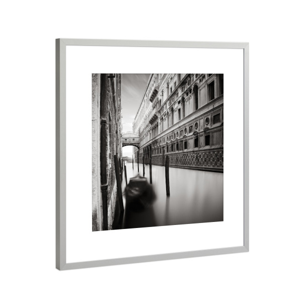 Poster mit Rahmen Silber "Ponte dei Sospiri Seufzerbrücke Venedig" artboxONE - Städte,Reise,Schwarzweiß,Architektur,Stillleben,Reise / Länder,Fiktion