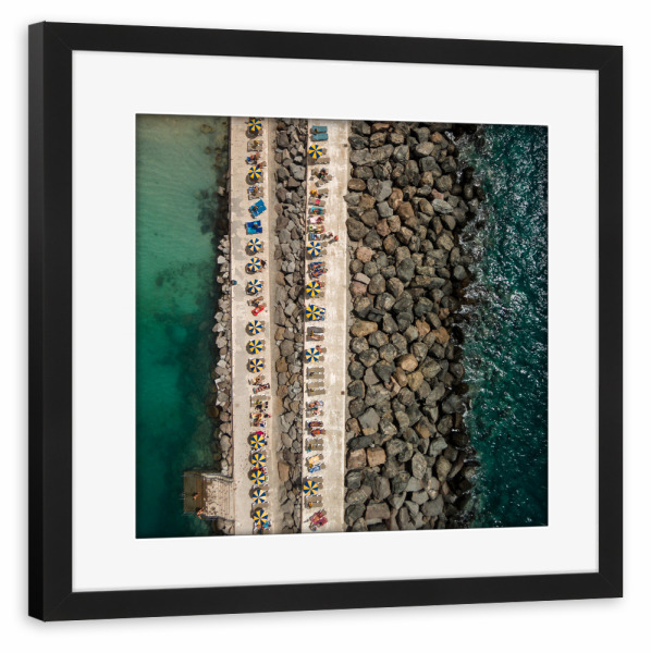 Poster mit Rahmen schwarz "Tuesday" artboxONE - Natur,Reise,Abstrakt,Menschen,Reise / Strand und Meer