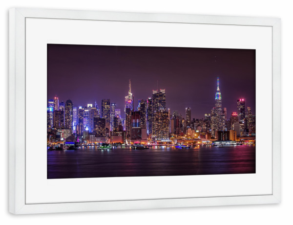 Poster mit Rahmen weiß "NYC bei Nacht" artboxONE - Städte,Städte / New York,Reise,Architektur,Reise / Länder
