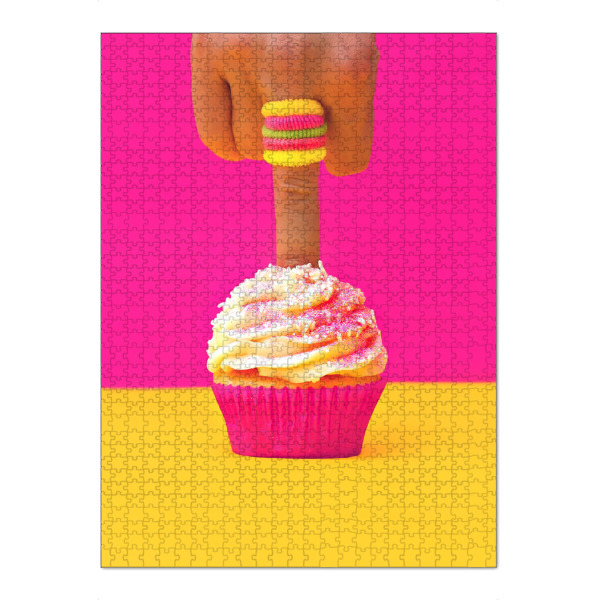 Puzzle Ravensburger "Fingercake" artboxONE - Essen & Trinken - Mittelfinger,Kleiner kuchen,Kuchen - Bild Mittelfinger