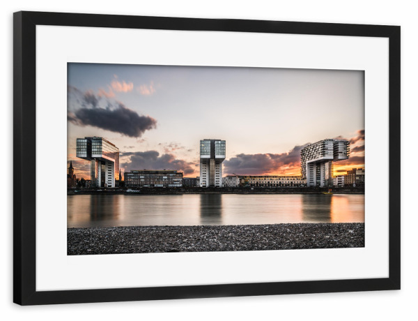 Poster mit Rahmen schwarz "Cologne Sunset" artboxONE - Städte - Stadt,Köln,Kranhäuser,Sonnenuntergang,Rhein